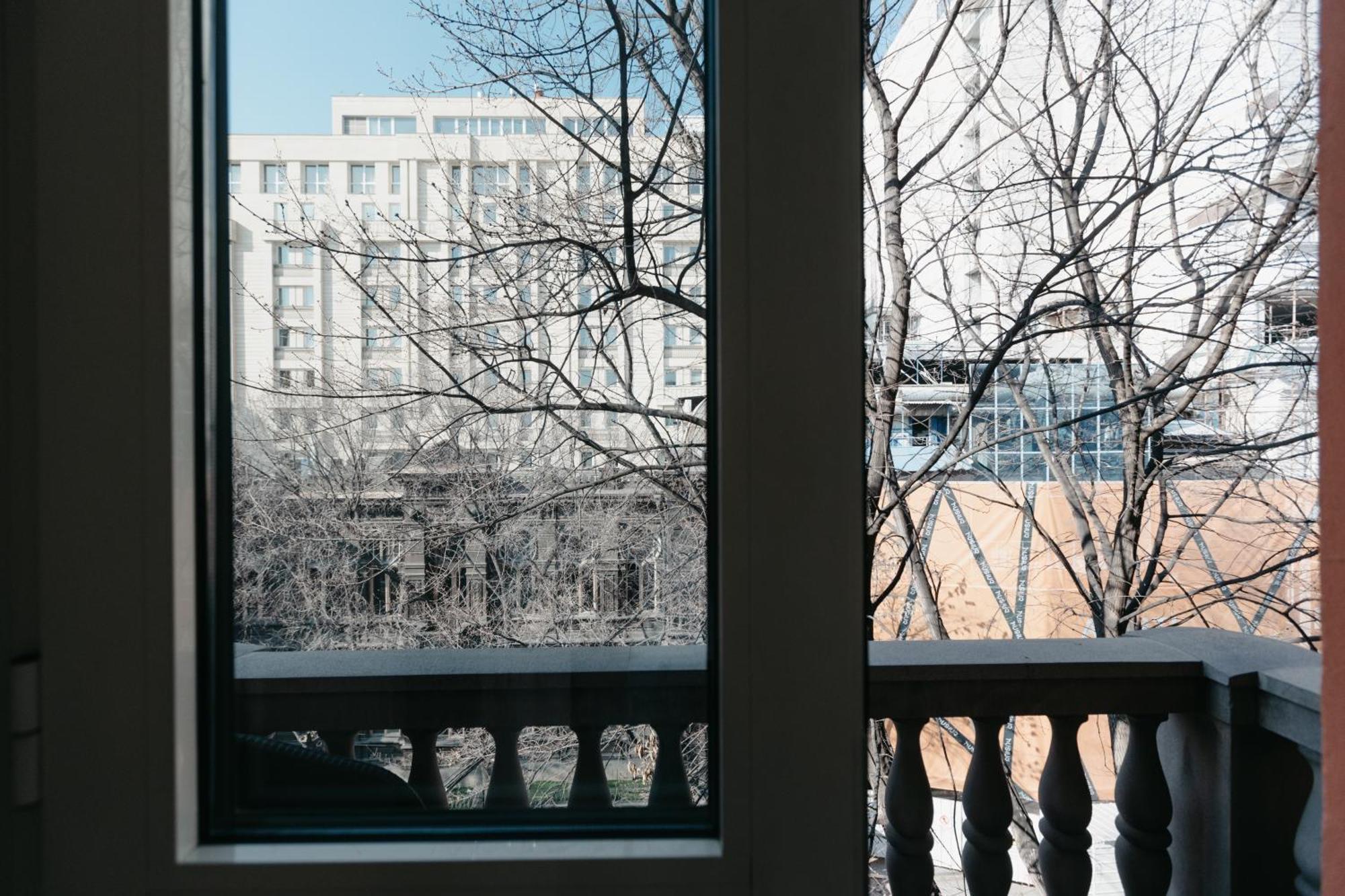 Grand Hotel Yerevan - Small Luxury Hotels Of The World Екстериор снимка